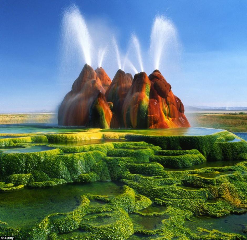 beautiful-landscape-fly-geyser